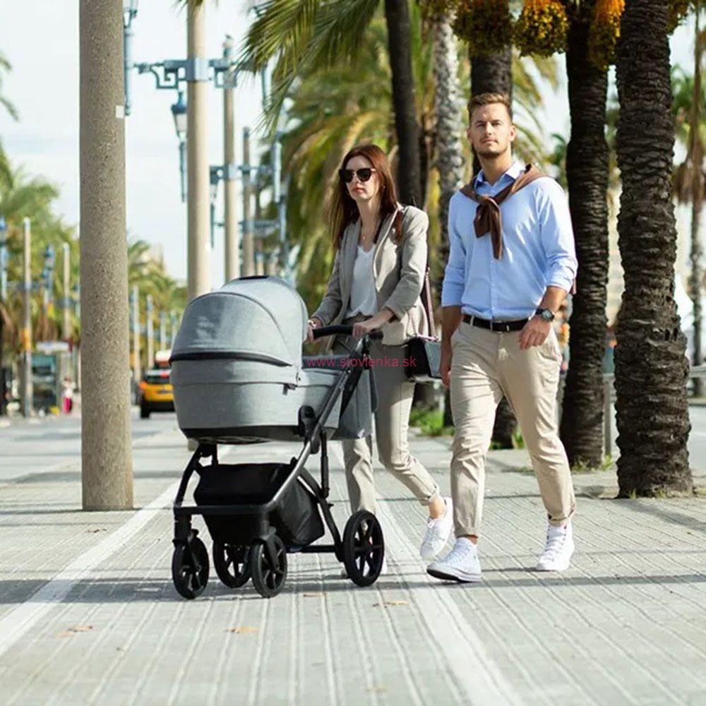 ROAN Bloom + Cybex Aton 5 black dots 3v1