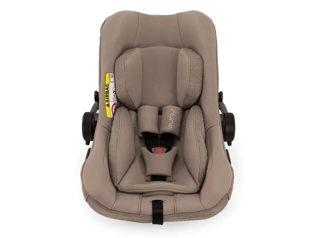 Autosedačka Nuna PIPA NEXT + otočná základňa BASE NEXT 2024 Cedar